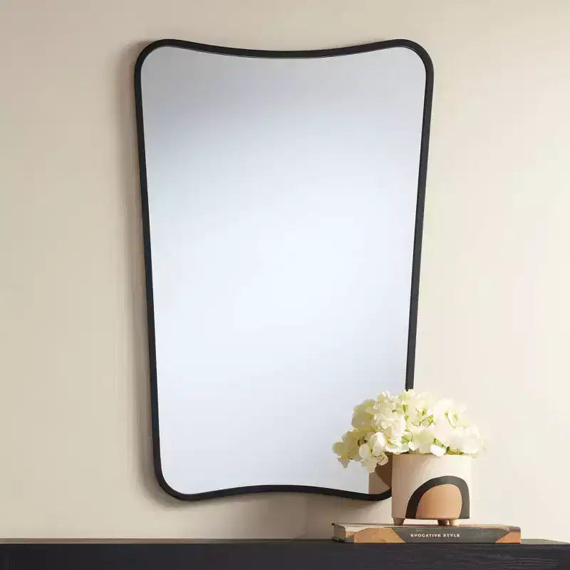 Specchio da parete rettangolare in metallo nero, 1 pannello, 55,8 x 86,3 cm