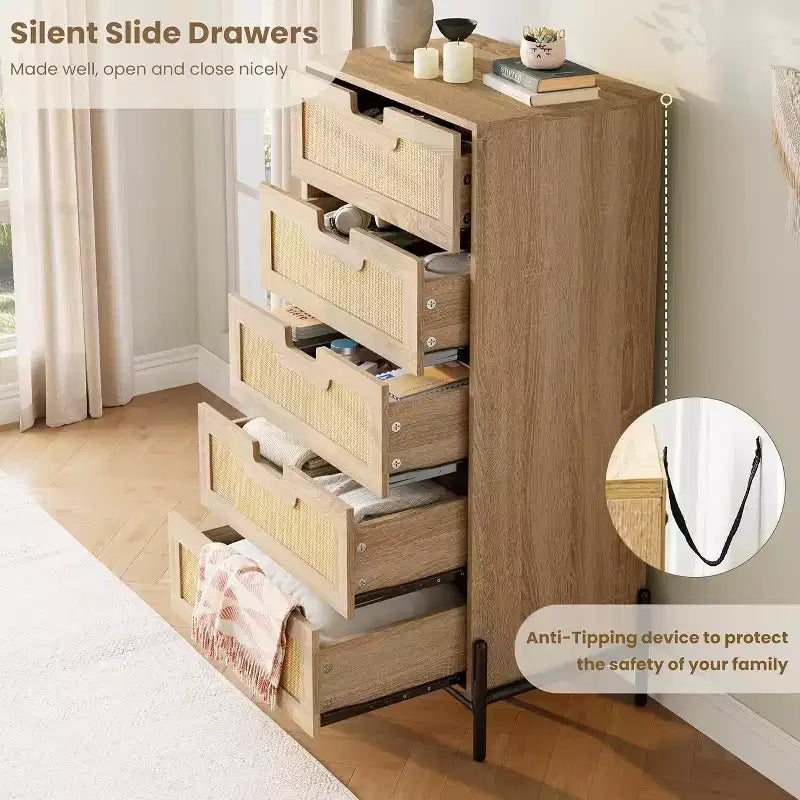 Cassettiera a 5 cassetti in rattan Black+Oak / Oak con gambe in metallo