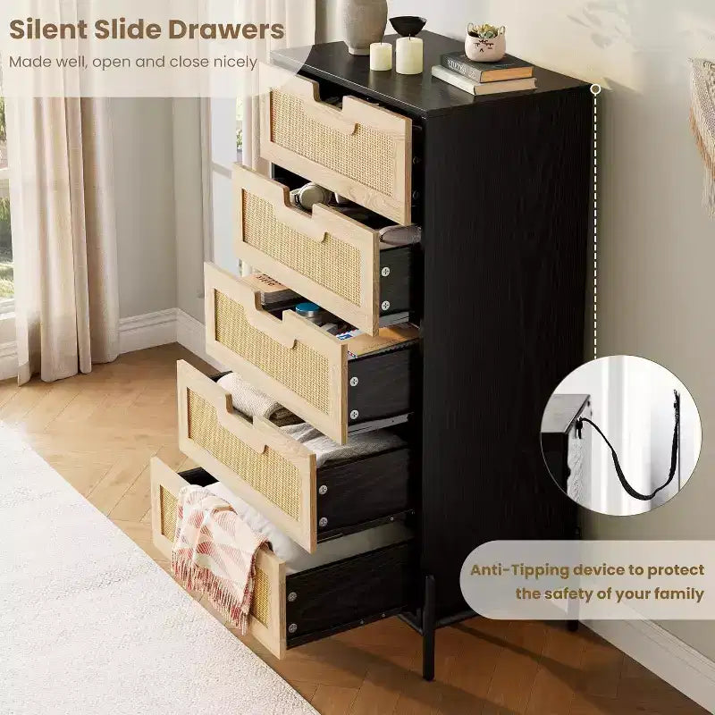 Cassettiera a 5 cassetti in rattan Black+Oak / Oak con gambe in metallo