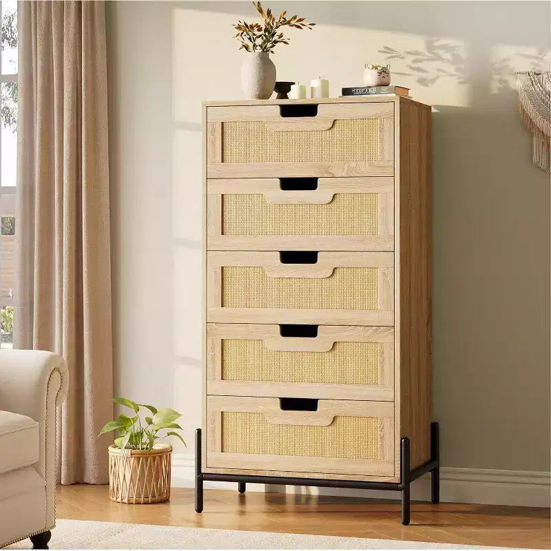 Cassettiera a 5 cassetti in rattan Black+Oak / Oak con gambe in metallo