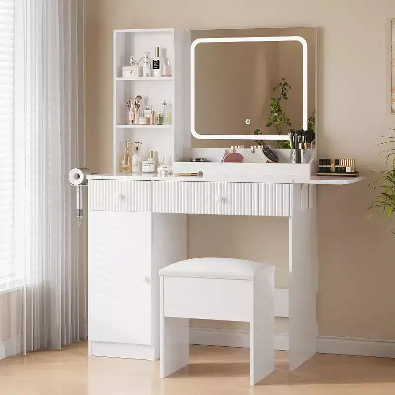 Toeletta Rosa / Bianca / Legno con Specchio Illuminato, Cassetti e Sgabello – 1 Persona